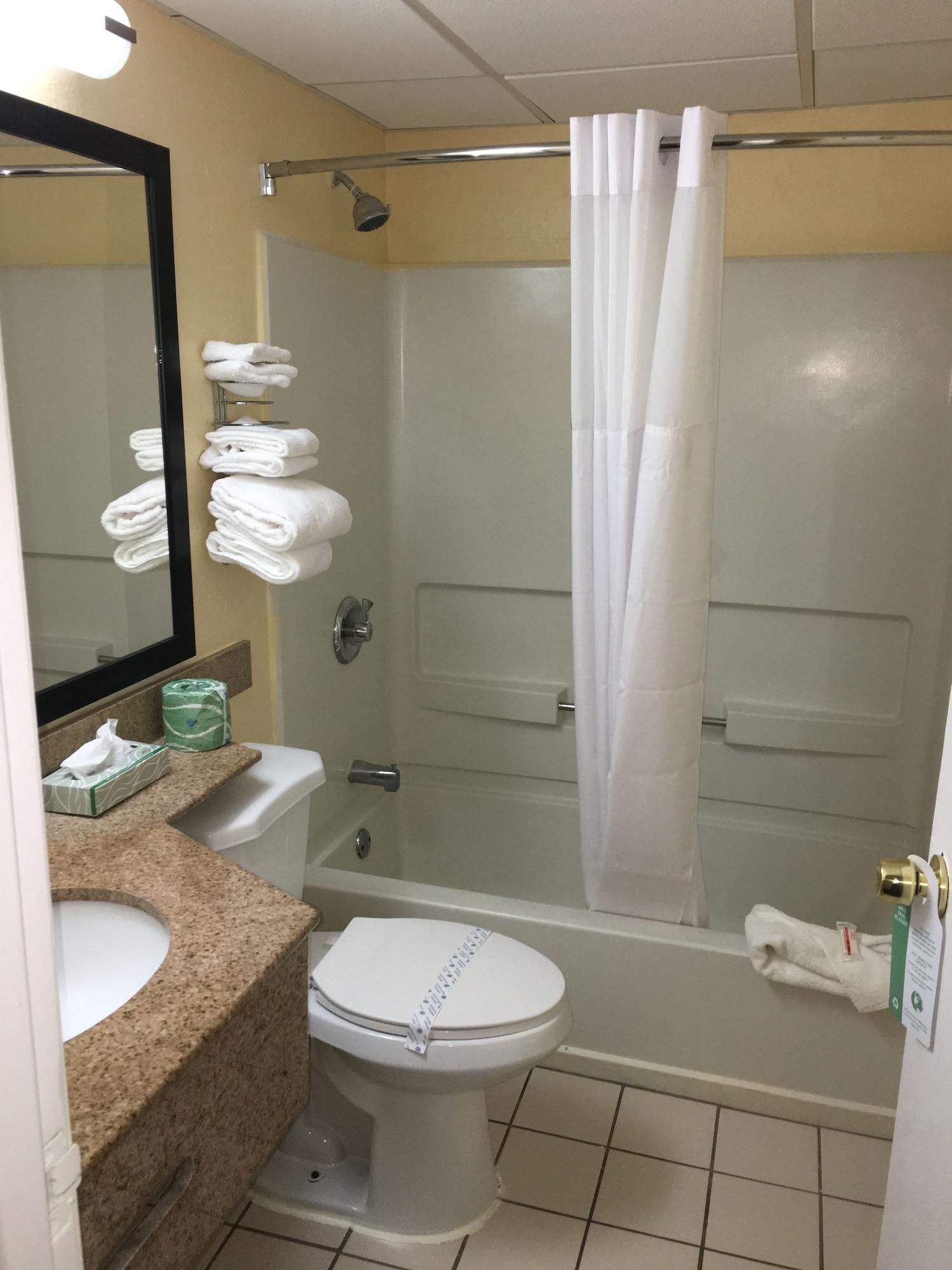 Days Inn By Wyndham Leominster/Fitchburg Area Kültér fotó