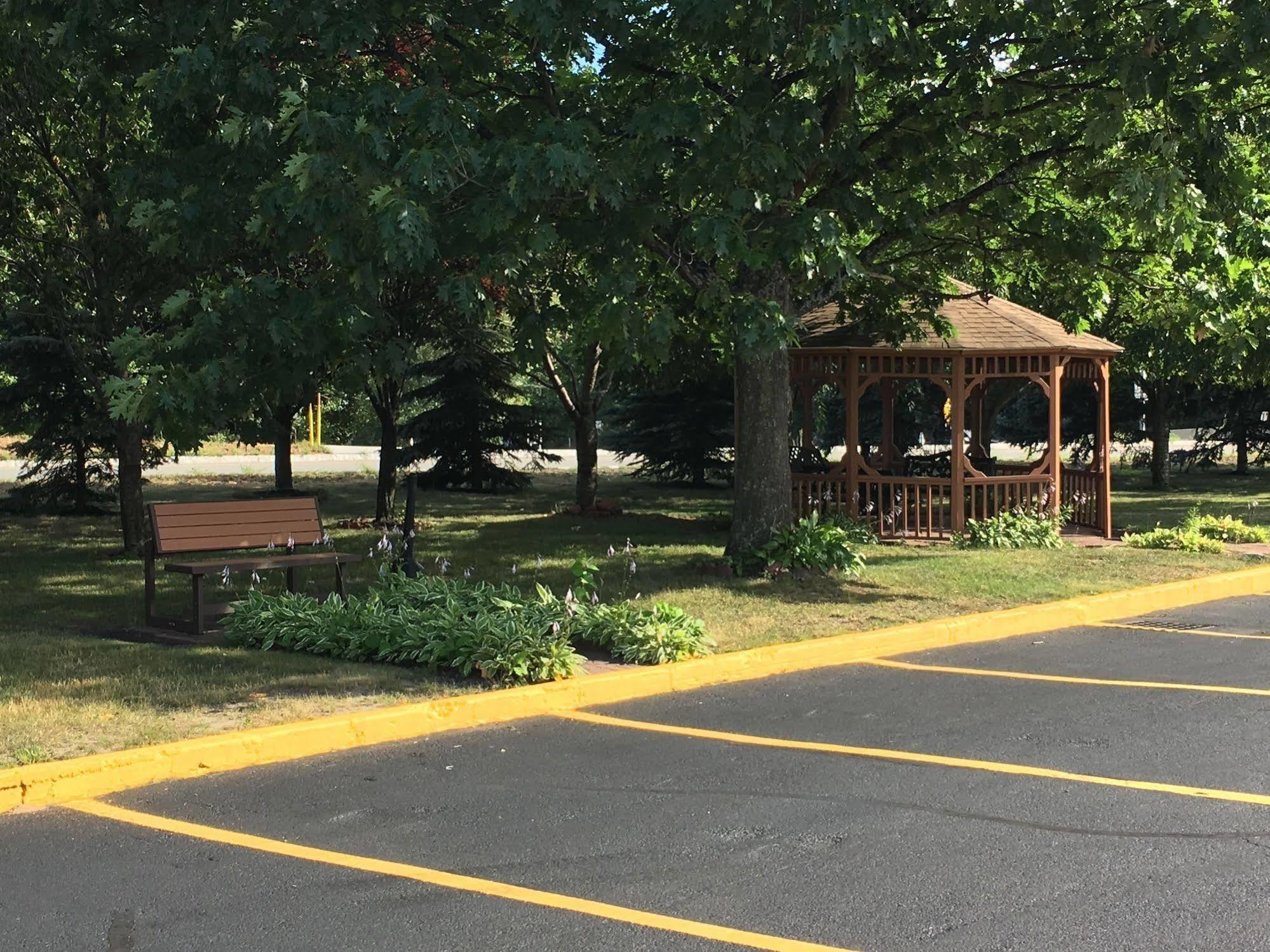 Days Inn By Wyndham Leominster/Fitchburg Area Kültér fotó